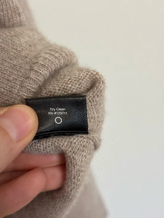 Jenni Kayne Flynn 100% Cashmere V-Neck Sweater in Oatmeal - Size M - Picture 5 of 5